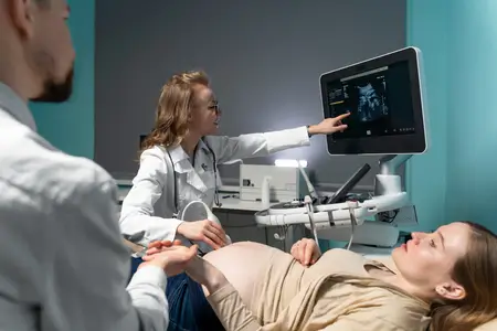 gynecologist-performing-ultrasound-for-pregnant-women