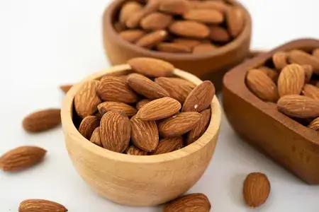 almonds-help-with-acidity-by-neutralizing-stomach-acid