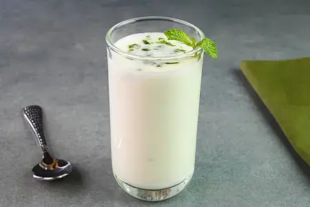 rich-in-probiotics-buttermilk-helps-with-acidity