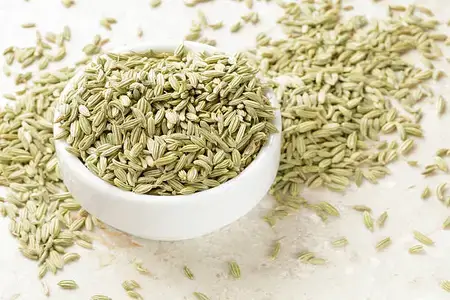 fennel-helps-with-acidity-by-reducing-gas-and-bloating