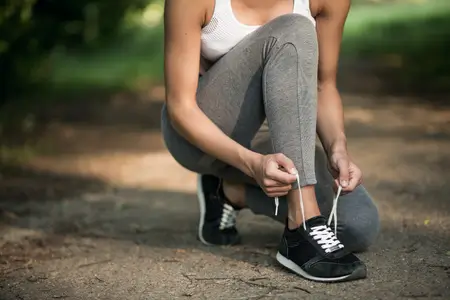 wear-the-right-type-of-shoes-to-avoid-heel-spurs