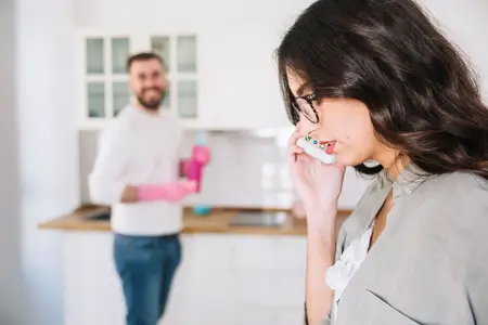 cheating-wife-will-always-be-busy-with-her-phone